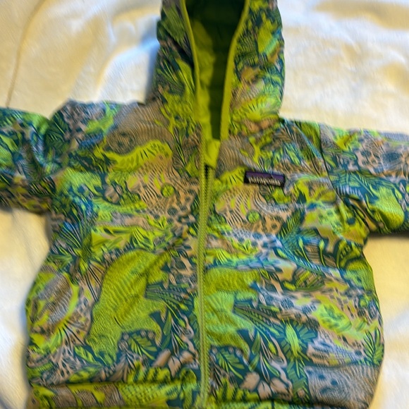 Patagonia Baby Reversible Down Sweater Hoody Insulated Jacket   6-12 monts - Picture 5 of 12